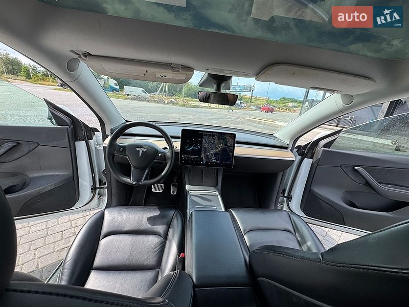 Позашляховик / Кросовер Tesla Model Y 2021 в Львові
