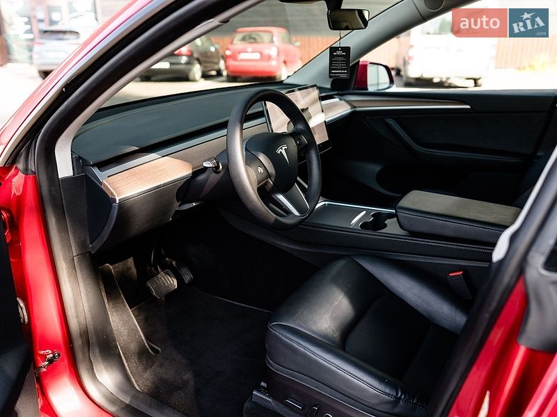 Внедорожник / Кроссовер Tesla Model Y 2023 в Луцке