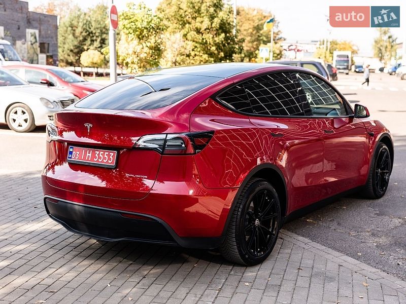 Внедорожник / Кроссовер Tesla Model Y 2023 в Луцке