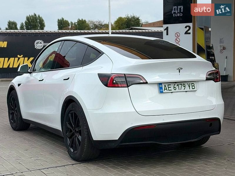 Внедорожник / Кроссовер Tesla Model Y 2021 в Днепре фото 6 Внедорожник / Кроссовер Tesla Model Y 2021 в Днепре