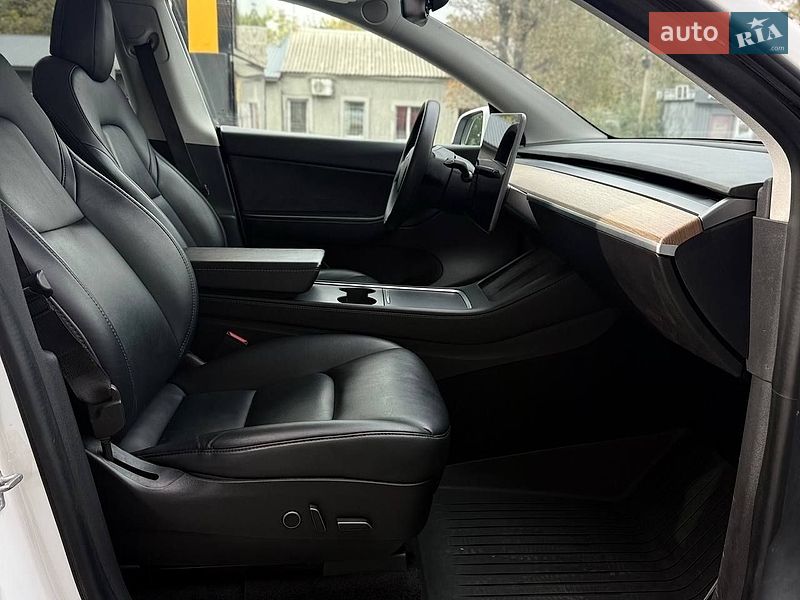 Внедорожник / Кроссовер Tesla Model Y 2021 в Днепре фото 12 Внедорожник / Кроссовер Tesla Model Y 2021 в Днепре