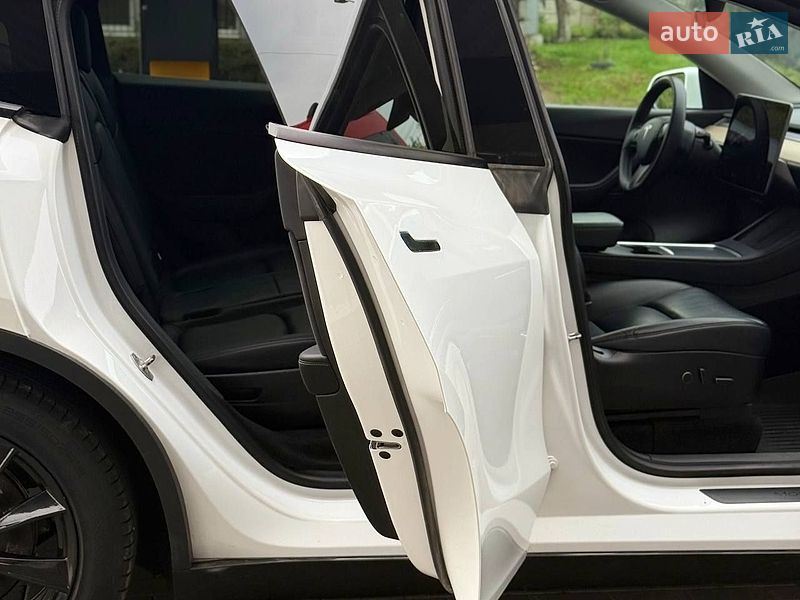 Внедорожник / Кроссовер Tesla Model Y 2021 в Днепре фото 7 Внедорожник / Кроссовер Tesla Model Y 2021 в Днепре