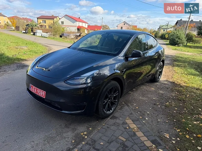 Tesla Model Y