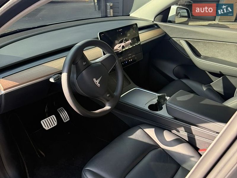 Внедорожник / Кроссовер Tesla Model Y 2022 в Днепре фото 11 Внедорожник / Кроссовер Tesla Model Y 2022 в Днепре