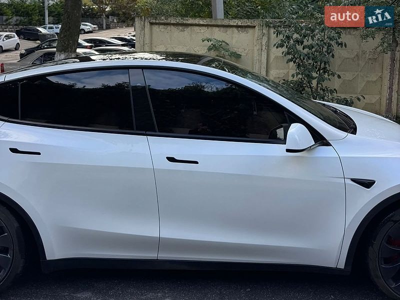 Внедорожник / Кроссовер Tesla Model Y 2024 в Одессе