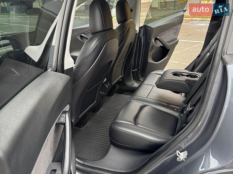 Позашляховик / Кросовер Tesla Model Y 2022 в Броварах