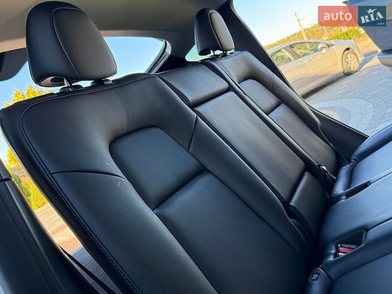 Внедорожник / Кроссовер Tesla Model Y 2021 в Дрогобыче