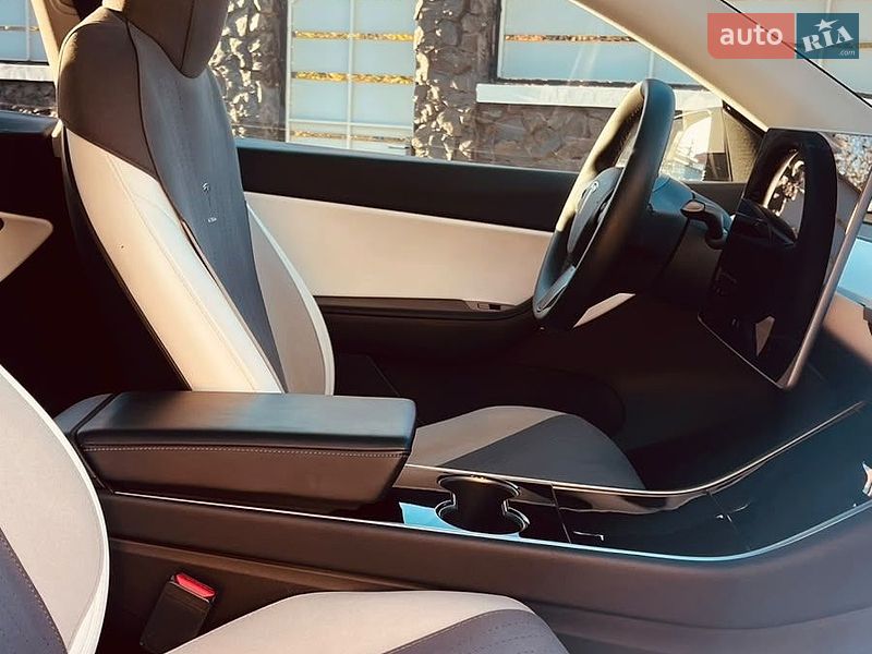 Внедорожник / Кроссовер Tesla Model Y 2020 в Самборе