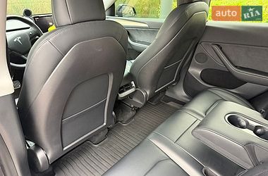 Позашляховик / Кросовер Tesla Model Y 2022 в Києві
