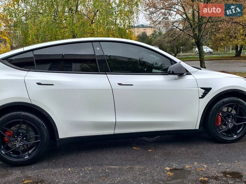 Позашляховик / Кросовер Tesla Model Y 2021 в Вінниці