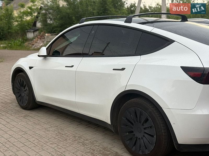Внедорожник / Кроссовер Tesla Model Y 2022 в Львове
