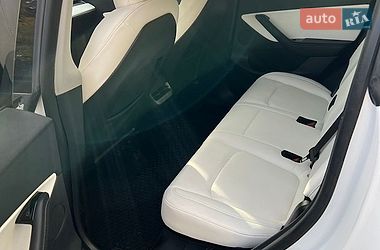 Внедорожник / Кроссовер Tesla Model Y 2020 в Тернополе