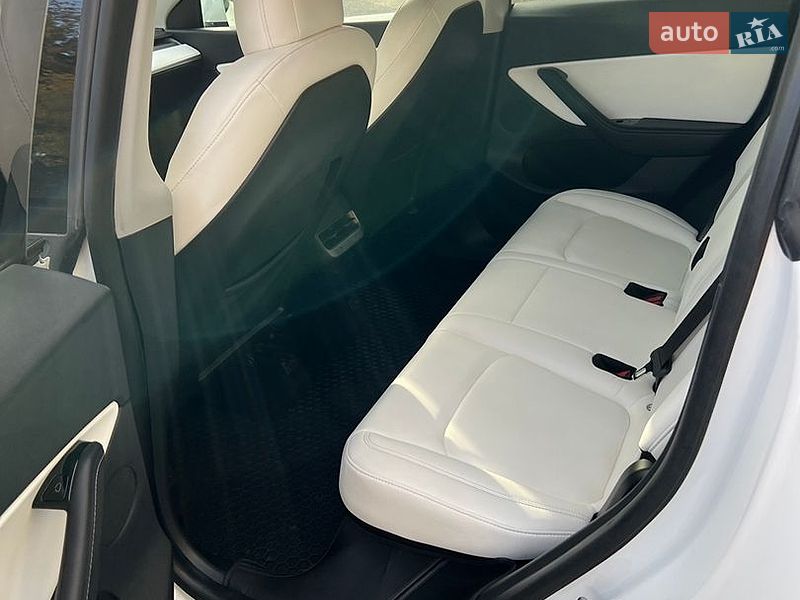 Внедорожник / Кроссовер Tesla Model Y 2020 в Тернополе