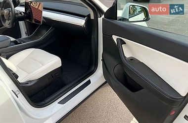 Внедорожник / Кроссовер Tesla Model Y 2020 в Тернополе
