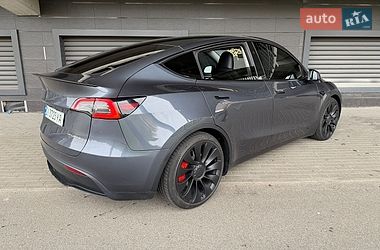 Внедорожник / Кроссовер Tesla Model Y 2023 в Киеве