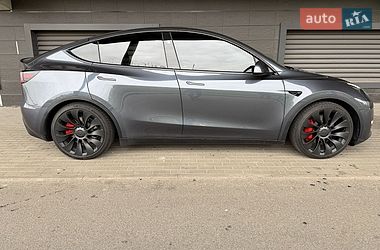 Внедорожник / Кроссовер Tesla Model Y 2023 в Киеве