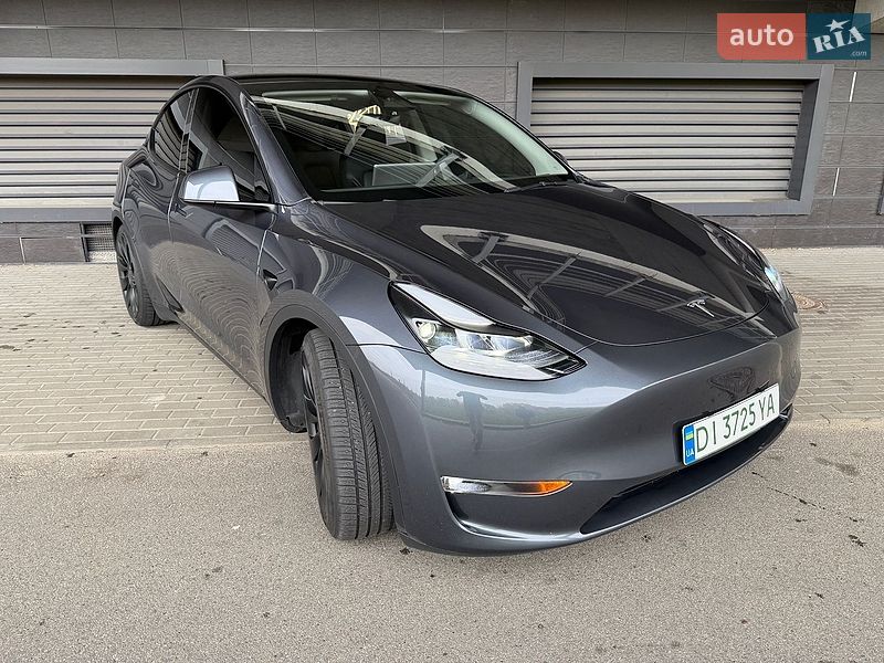 Внедорожник / Кроссовер Tesla Model Y 2023 в Киеве