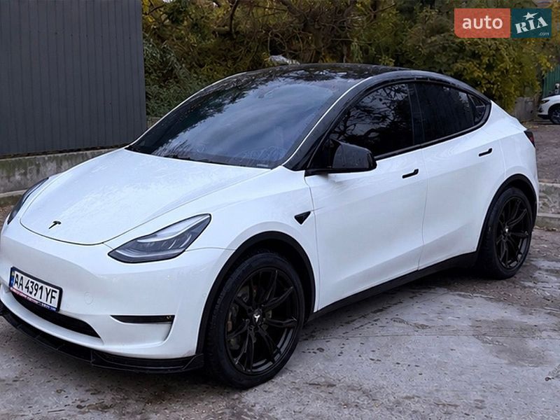 Tesla Model Y 2021