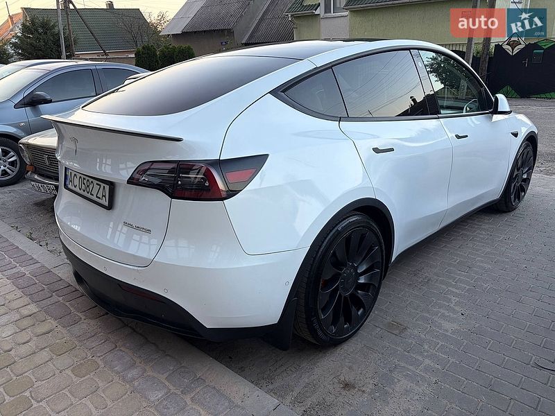 Позашляховик / Кросовер Tesla Model Y 2022 в Луцьку