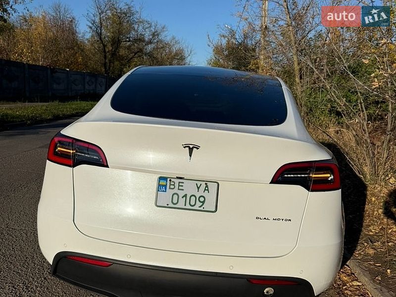 Внедорожник / Кроссовер Tesla Model Y 2021 в Харькове