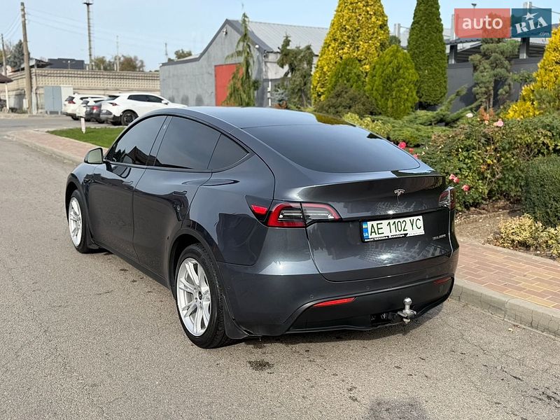 Позашляховик / Кросовер Tesla Model Y 2021 в Дніпрі