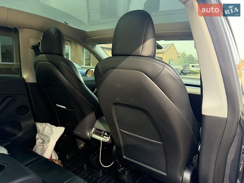 Позашляховик / Кросовер Tesla Model Y 2021 в Дніпрі