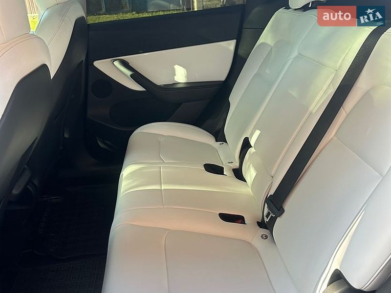 Позашляховик / Кросовер Tesla Model Y 2022 в Харкові