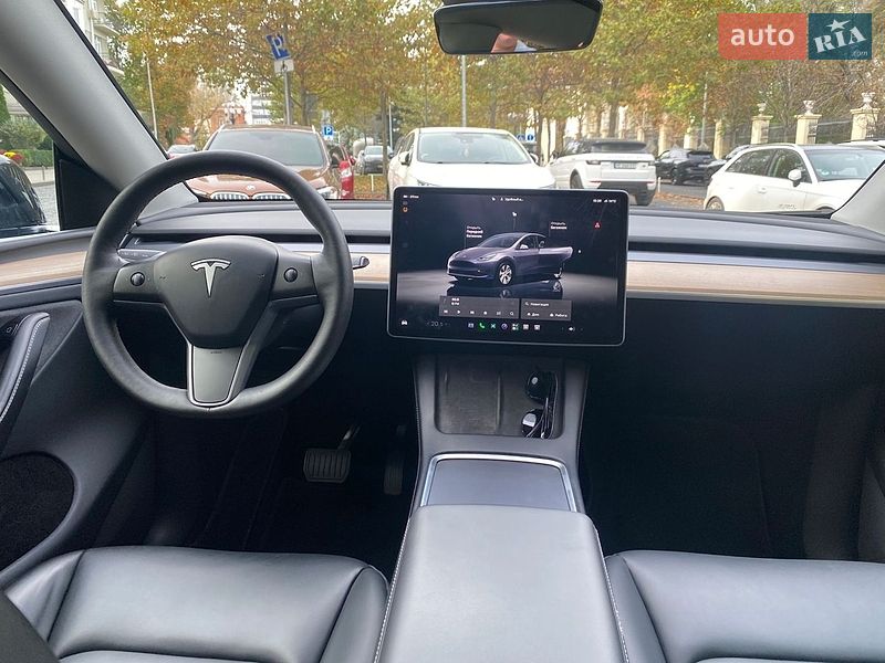 Позашляховик / Кросовер Tesla Model Y 2023 в Дніпрі