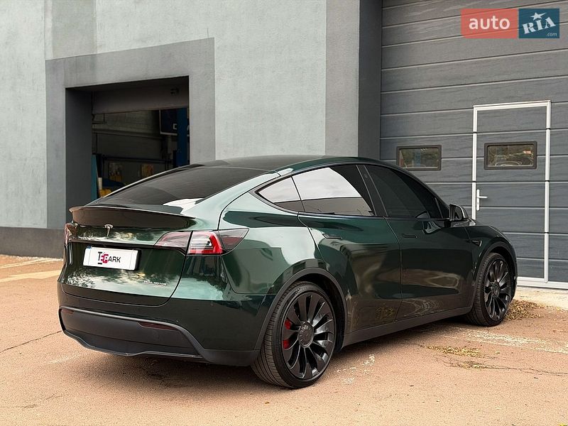 Внедорожник / Кроссовер Tesla Model Y 2022 в Киеве