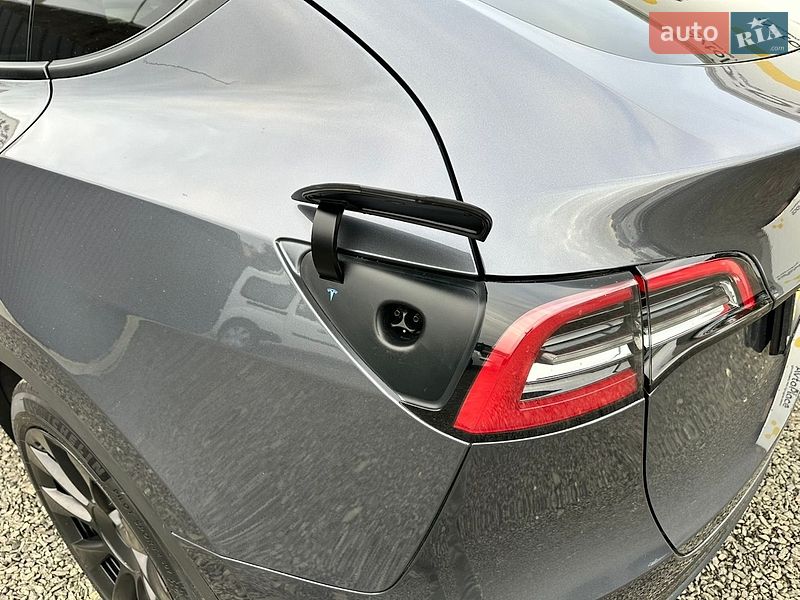 Внедорожник / Кроссовер Tesla Model Y 2023 в Луцке