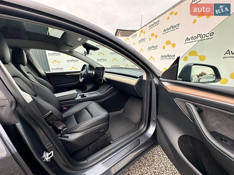 Внедорожник / Кроссовер Tesla Model Y 2023 в Луцке