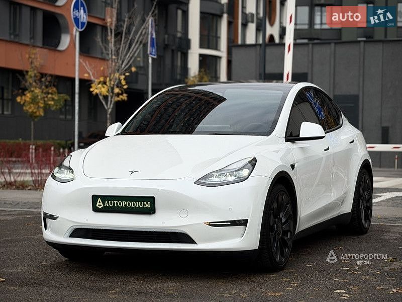Позашляховик / Кросовер Tesla Model Y 2022 в Києві