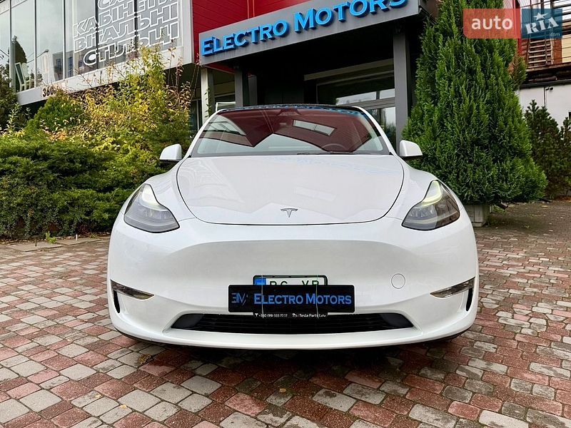 Внедорожник / Кроссовер Tesla Model Y 2023 в Львове