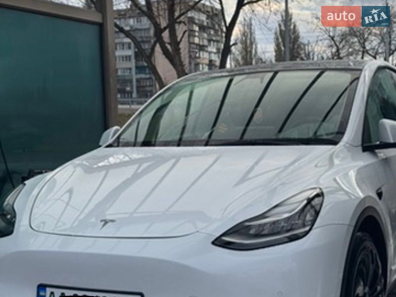 Внедорожник / Кроссовер Tesla Model Y 2021 в Киеве