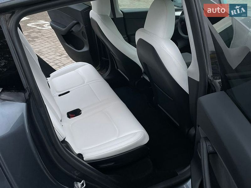Позашляховик / Кросовер Tesla Model Y 2023 в Львові фото 23 Позашляховик / Кросовер Tesla Model Y 2023 в Львові