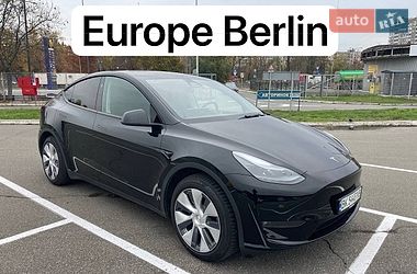 Позашляховик / Кросовер Tesla Model Y 2024 в Києві