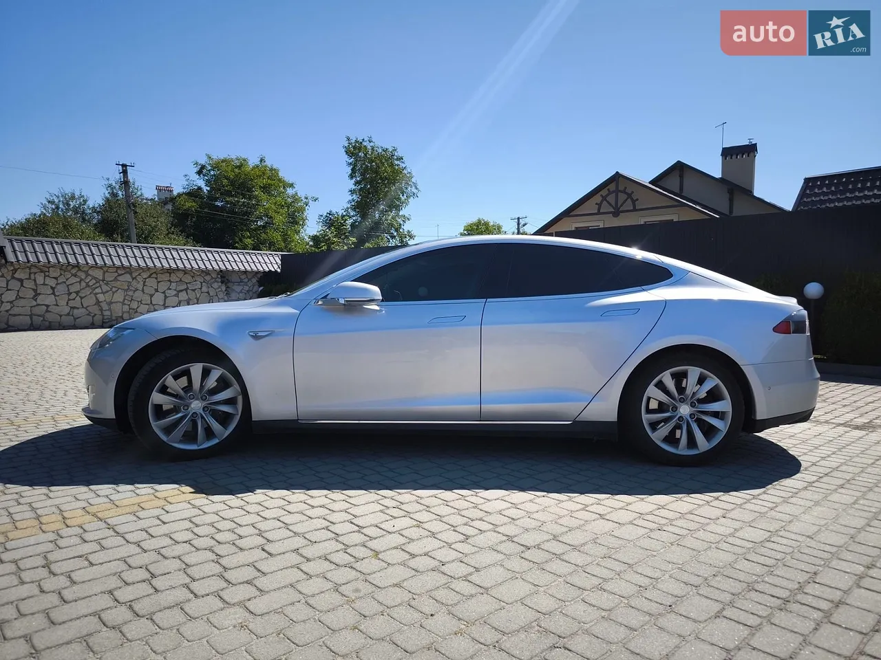 2014 Tesla Model S - мініатюра 17