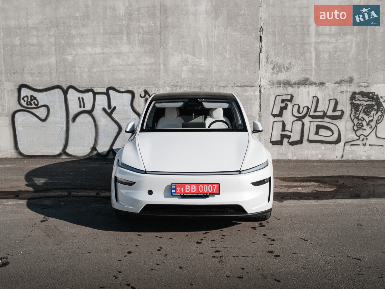 2025 Tesla Model Y - мініатюра 38