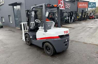 Вилочный погрузчик TEU FD 2025 в Киеве