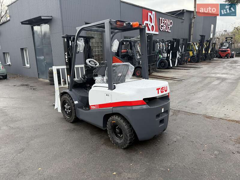 Вилочный погрузчик TEU FD 2025 в Киеве
