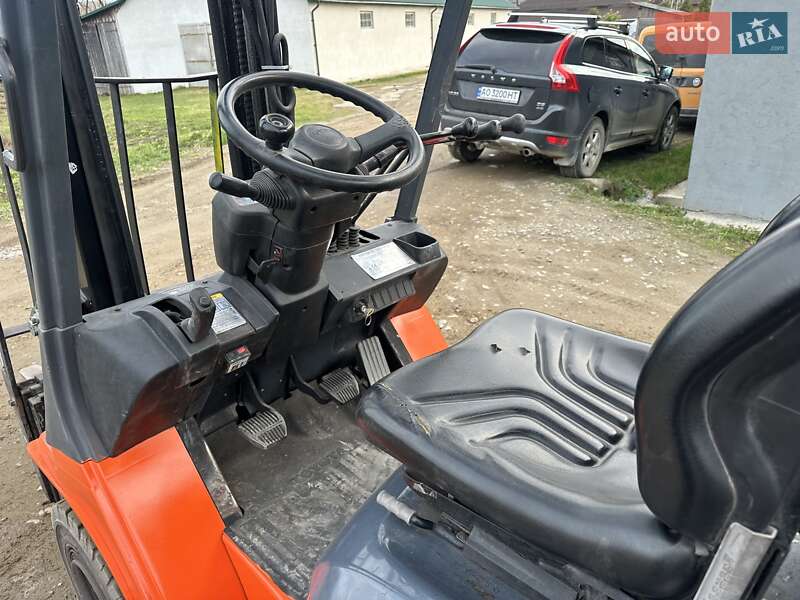Вилочний навантажувач Toyota 02-7-FGF-15 2006 в Тячеві