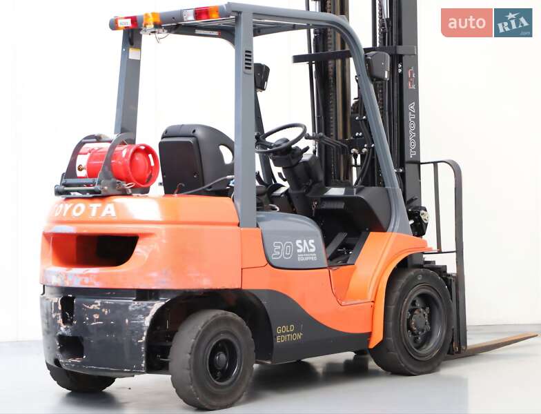 Вилочний навантажувач Toyota 02-7FGF30 2006 в Києві фото 20 Вилочний навантажувач Toyota 02-7FGF30 2006 в Києві