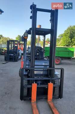 Вилочный погрузчик Toyota 02-8FG25 2008 в 