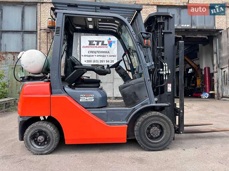 Вилочный погрузчик Toyota 02-8FG25 2015 в Киеве фото 3 Вилочный погрузчик Toyota 02-8FG25 2015 в Киеве
