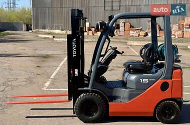 Вилочний навантажувач Toyota 02-8FGF15 2018 в Кривому Розі