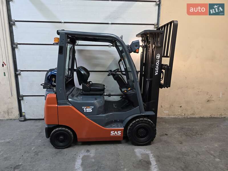 Вилочный погрузчик Toyota 02-8FGF15 2019 в Киеве