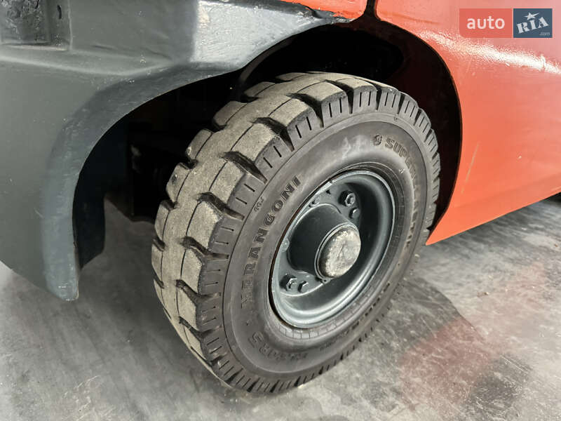 Вилочный погрузчик Toyota 02-8FGF15 2009 в Львове