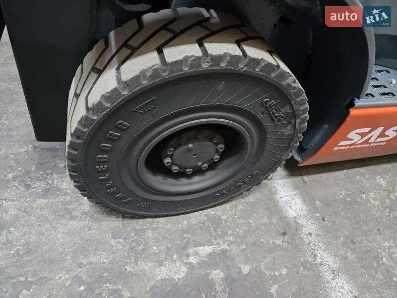 Вилочний навантажувач Toyota 02-8FGF15 2012 в Києві