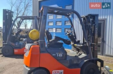 Вилочний навантажувач Toyota 02-8FGF18 2008 в Радехові