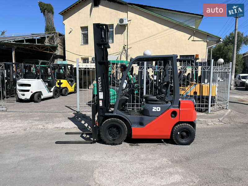 Toyota 02-8FGF20 2020